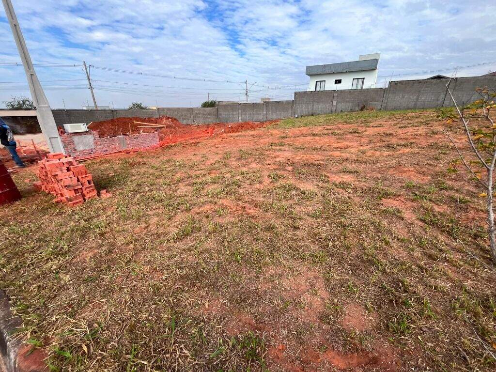 Terreno à venda no Vale do Sol: 