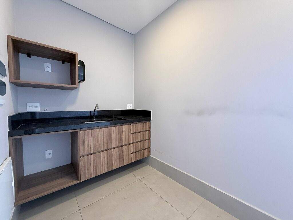 Sala à venda no Centro: 