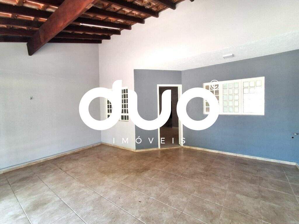 Casa à venda no Jardim Astúrias I: 