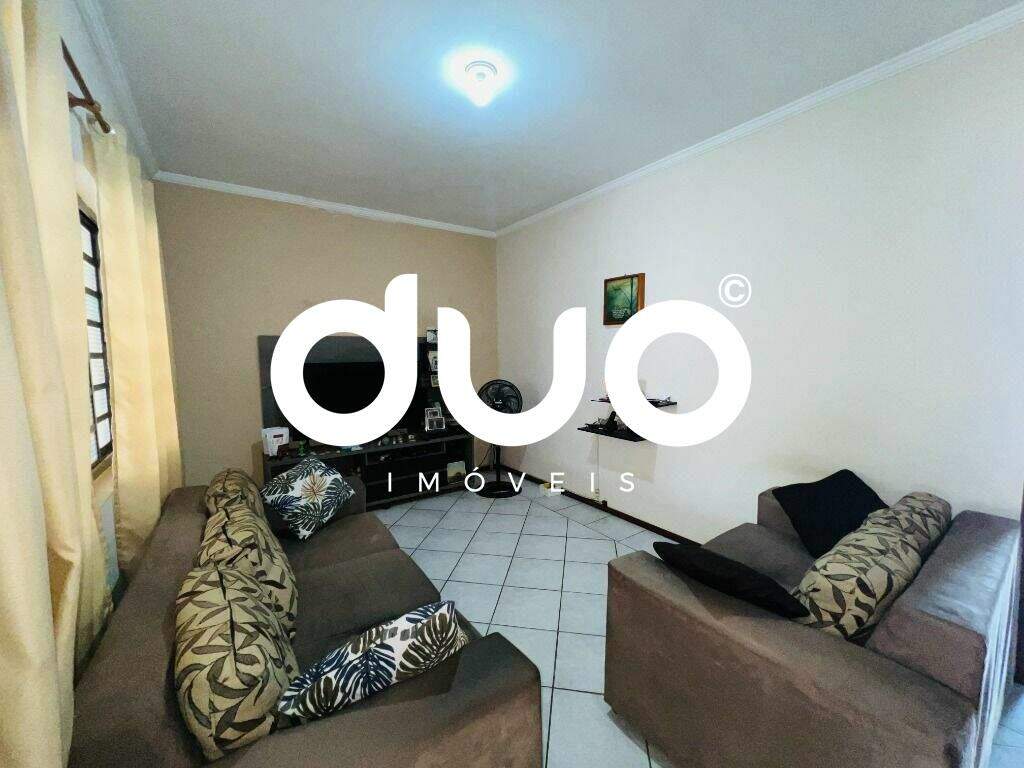 Casa à venda no Jardim Monumento: 