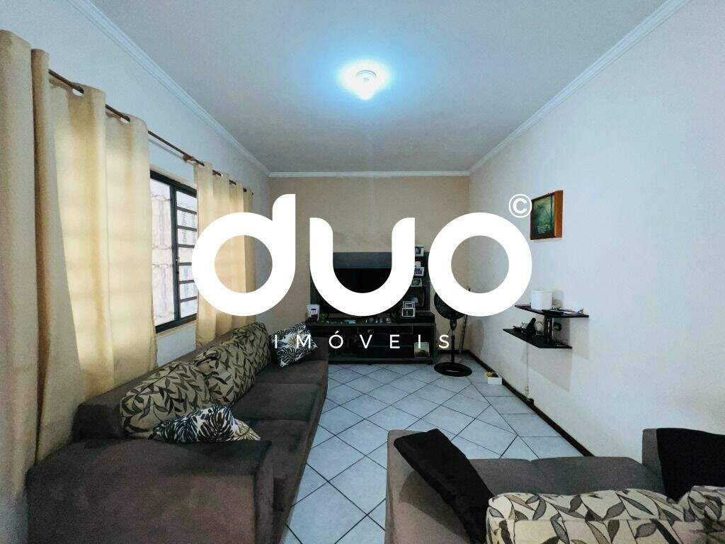 Casa à venda no Jardim Monumento: 