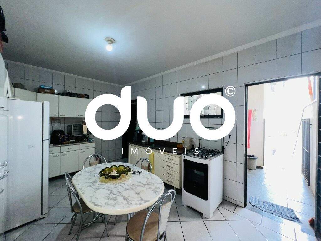 Casa à venda no Jardim Monumento: 