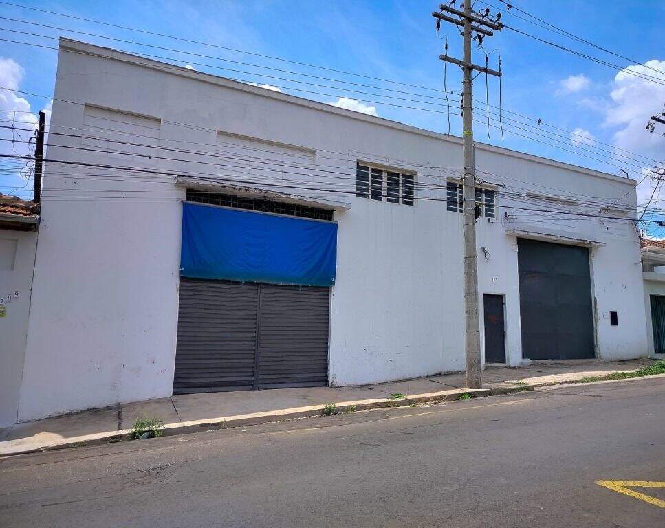 Barracão à venda no Alto: 