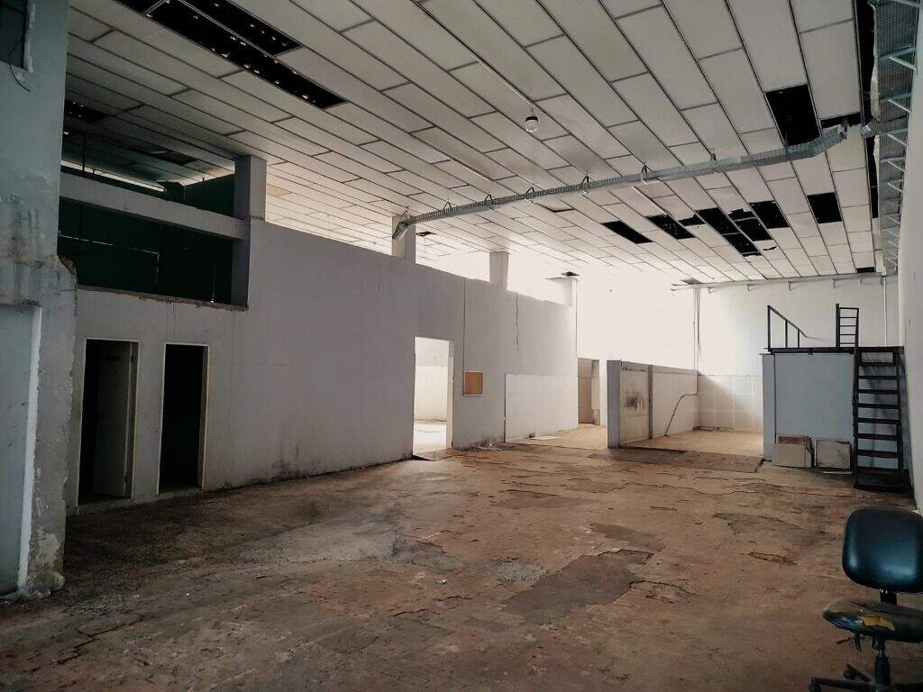 Barracão à venda no Alto: 
