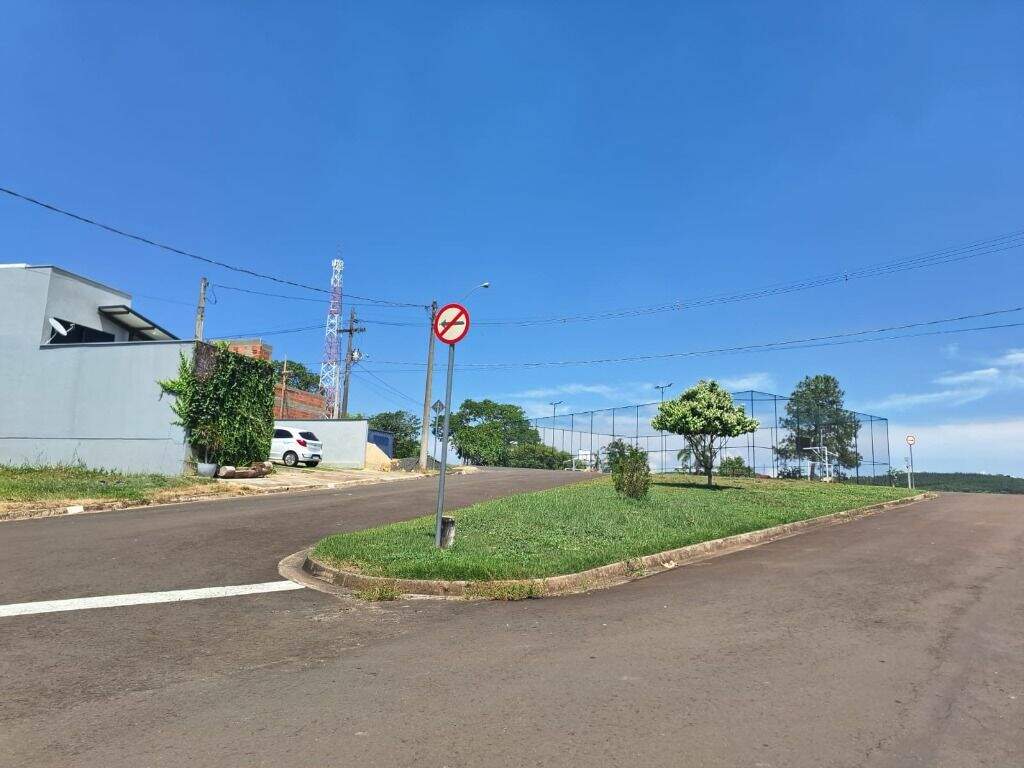 Terreno à venda no Horto ( Tupi ): 
