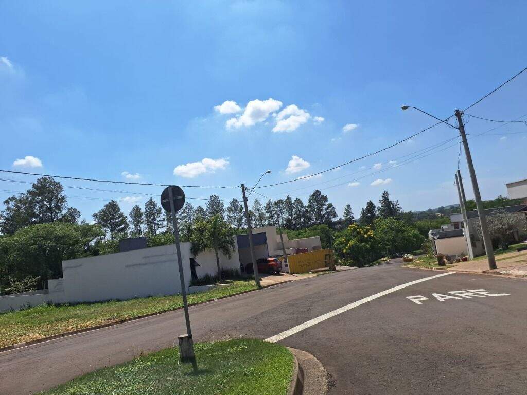 Terreno à venda no Horto ( Tupi ): 