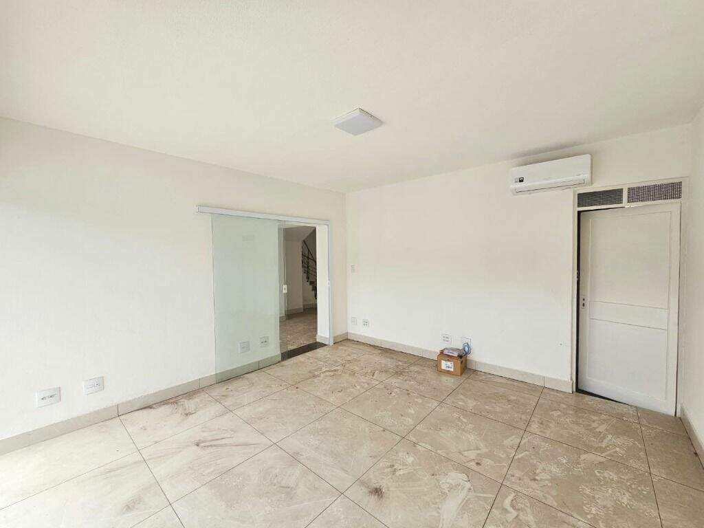 Casa para aluguel no Centro: 
