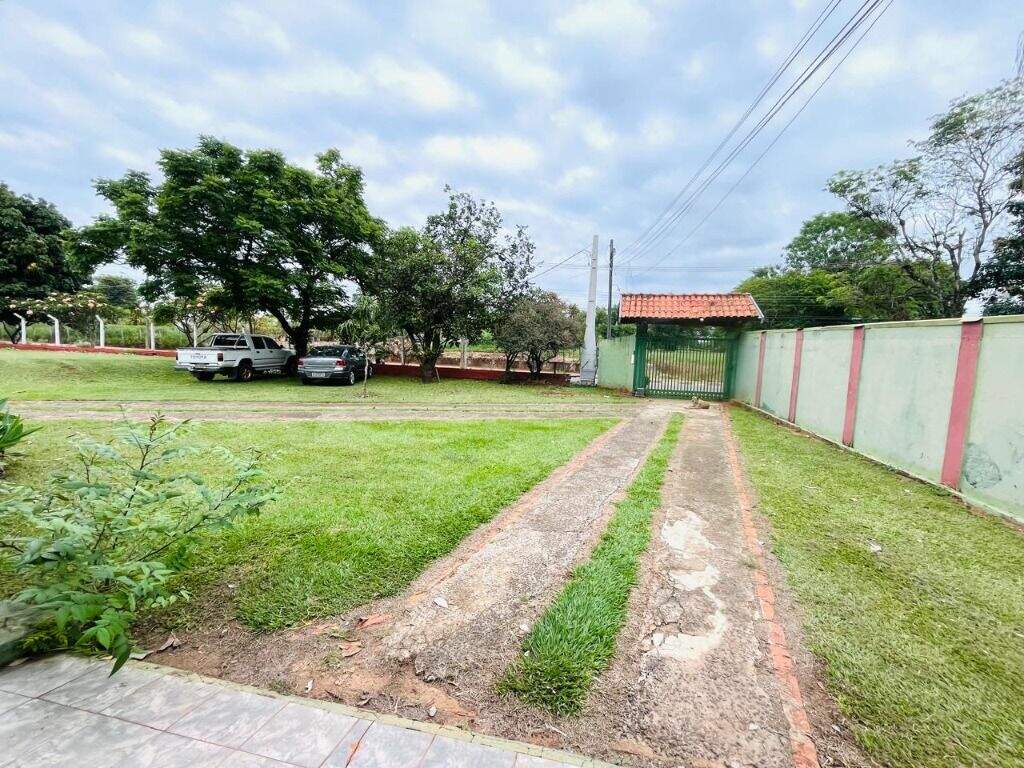 Chácara à venda no Dois Córregos: 