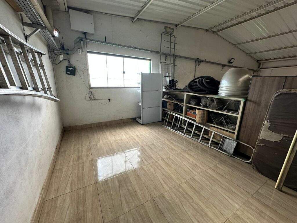 Barracão à venda no Piracicamirim: 