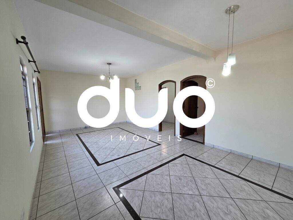 Casa à venda no Jaraguá: 