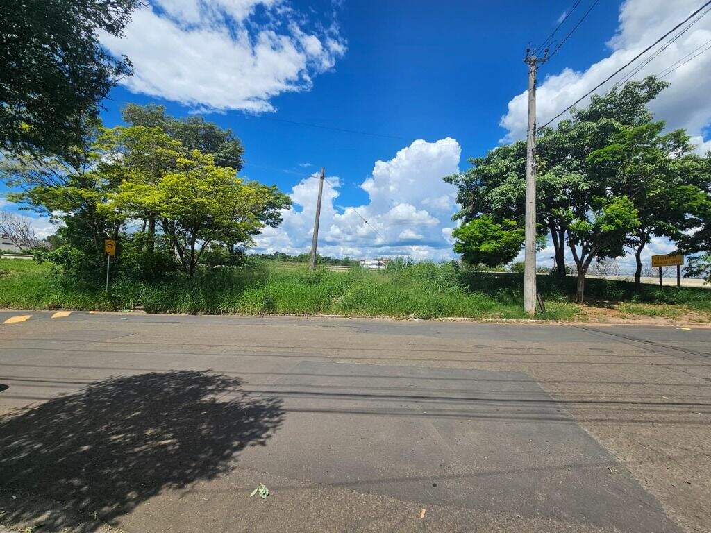 Barracão para aluguel no Santa Terezinha: 