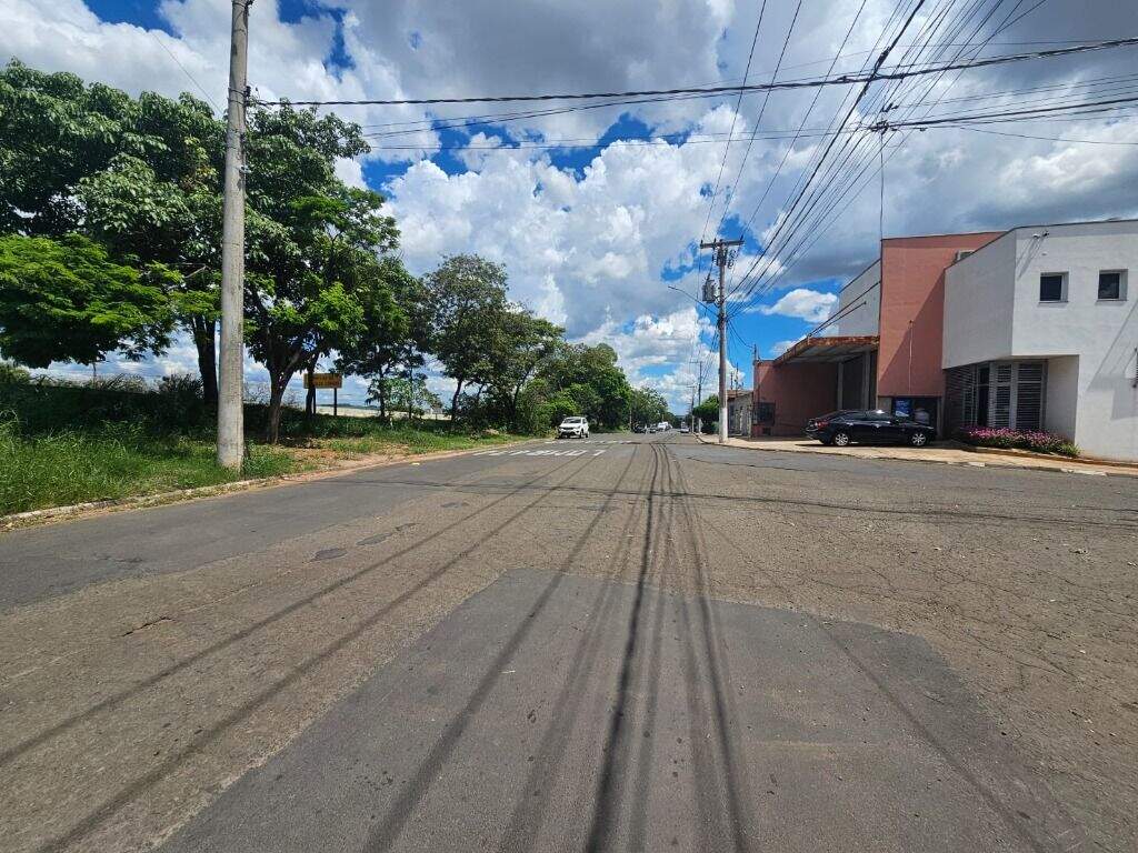 Barracão para aluguel no Santa Terezinha: 