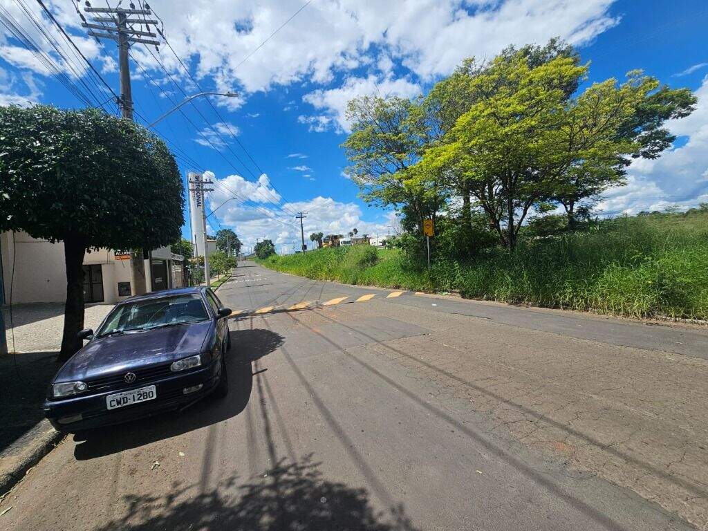 Barracão para aluguel no Santa Terezinha: 