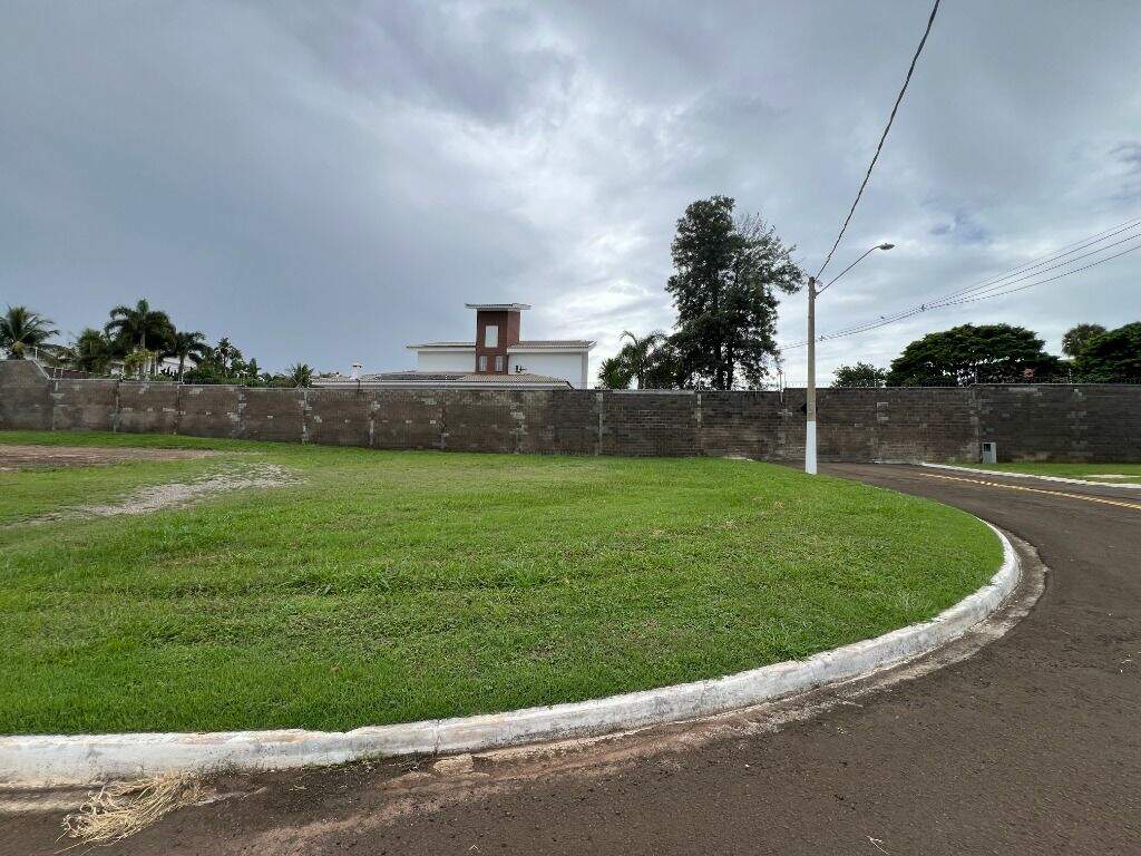 Terreno à venda no Unileste: 