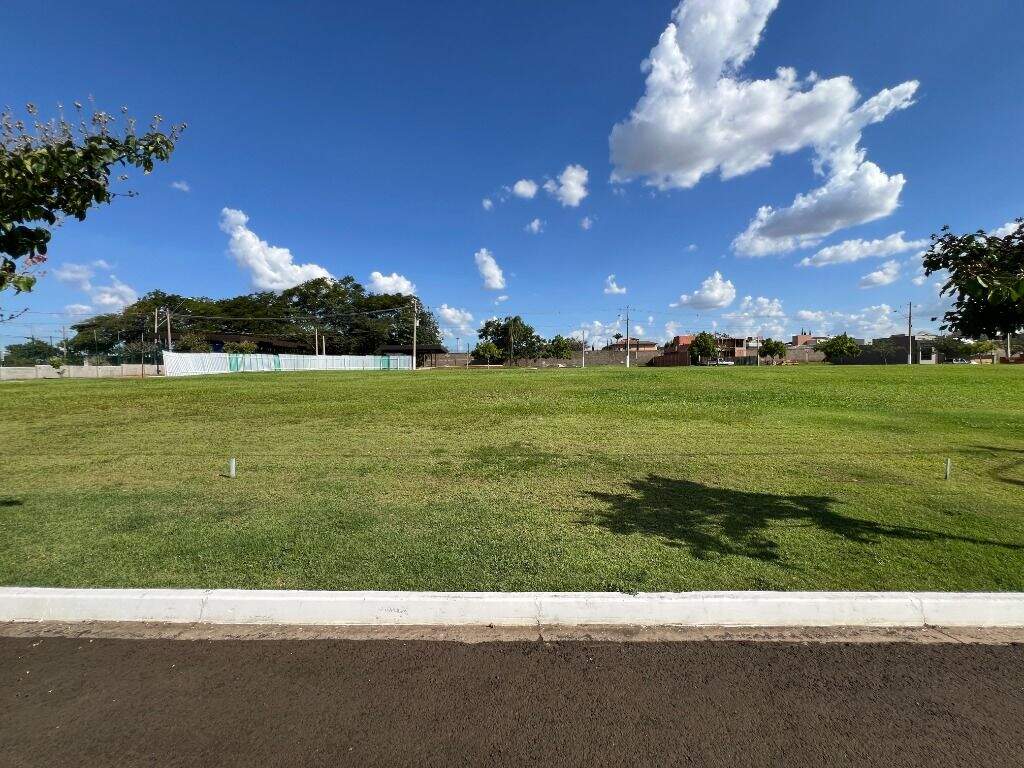 Terreno à venda no Unileste: 
