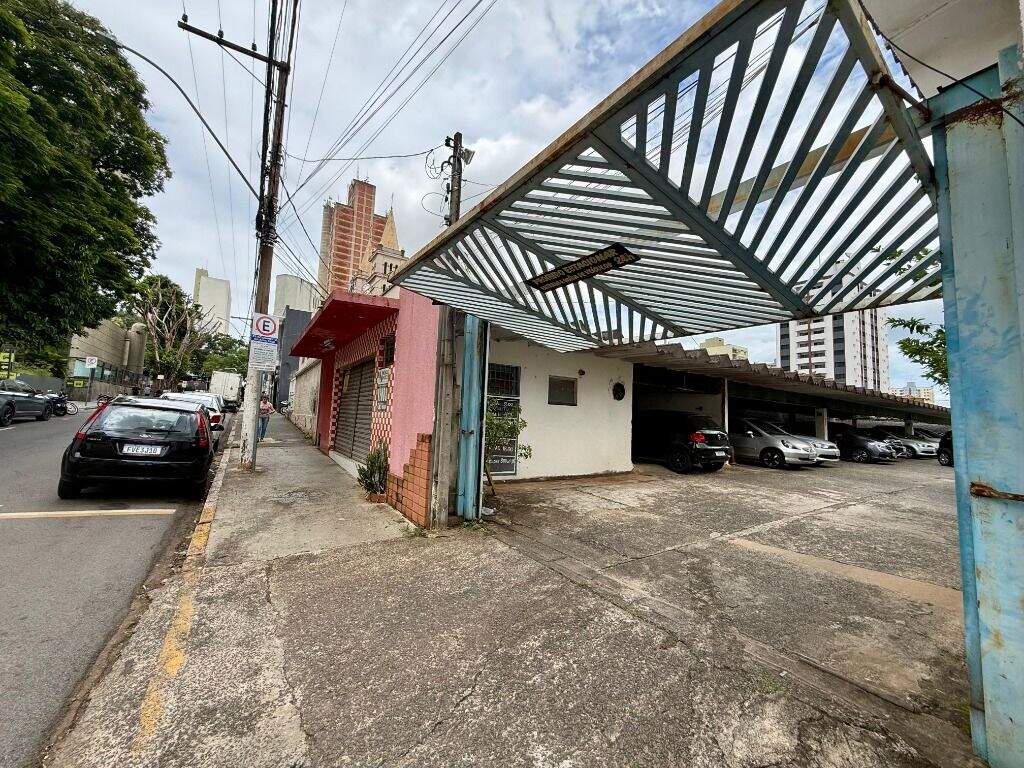 Prédio à venda no Centro: 