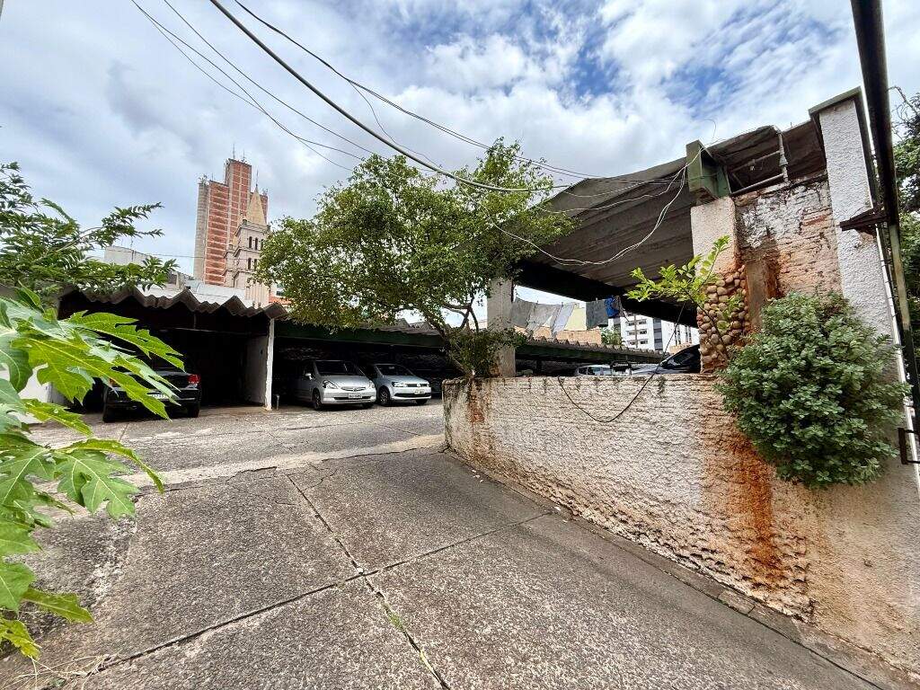 Prédio à venda no Centro: 