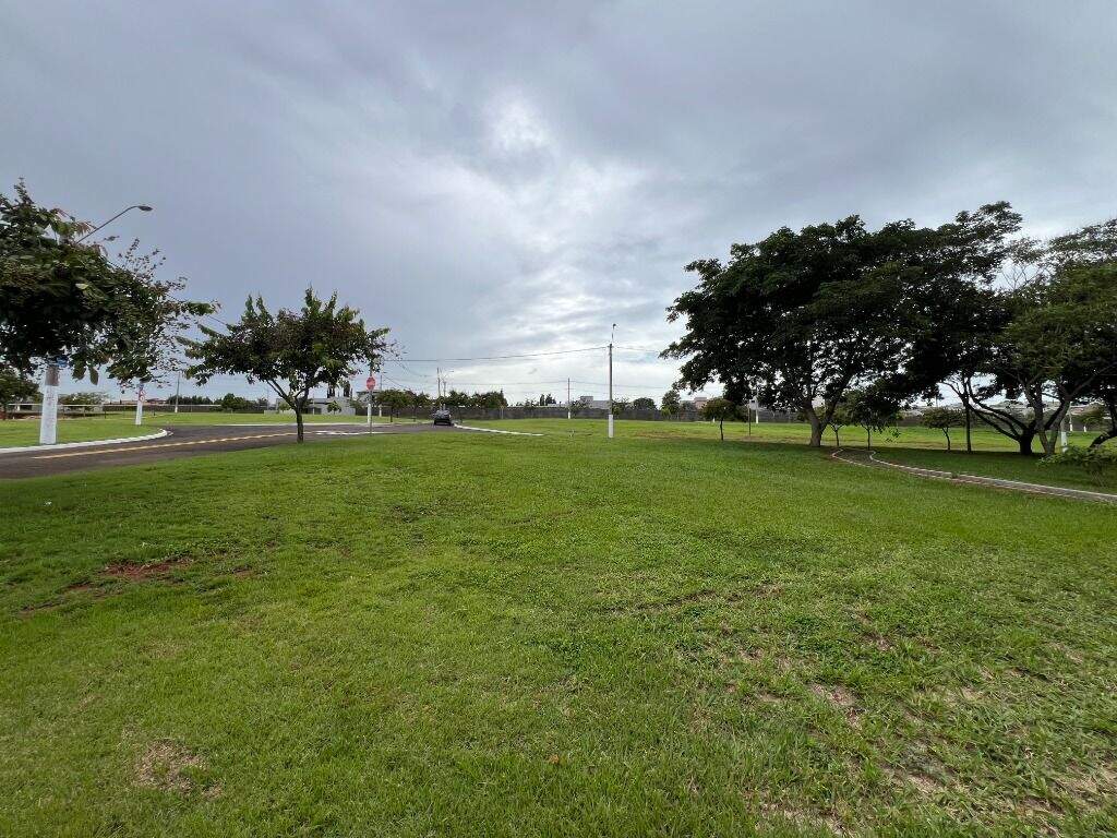 Terreno à venda no Unileste: 
