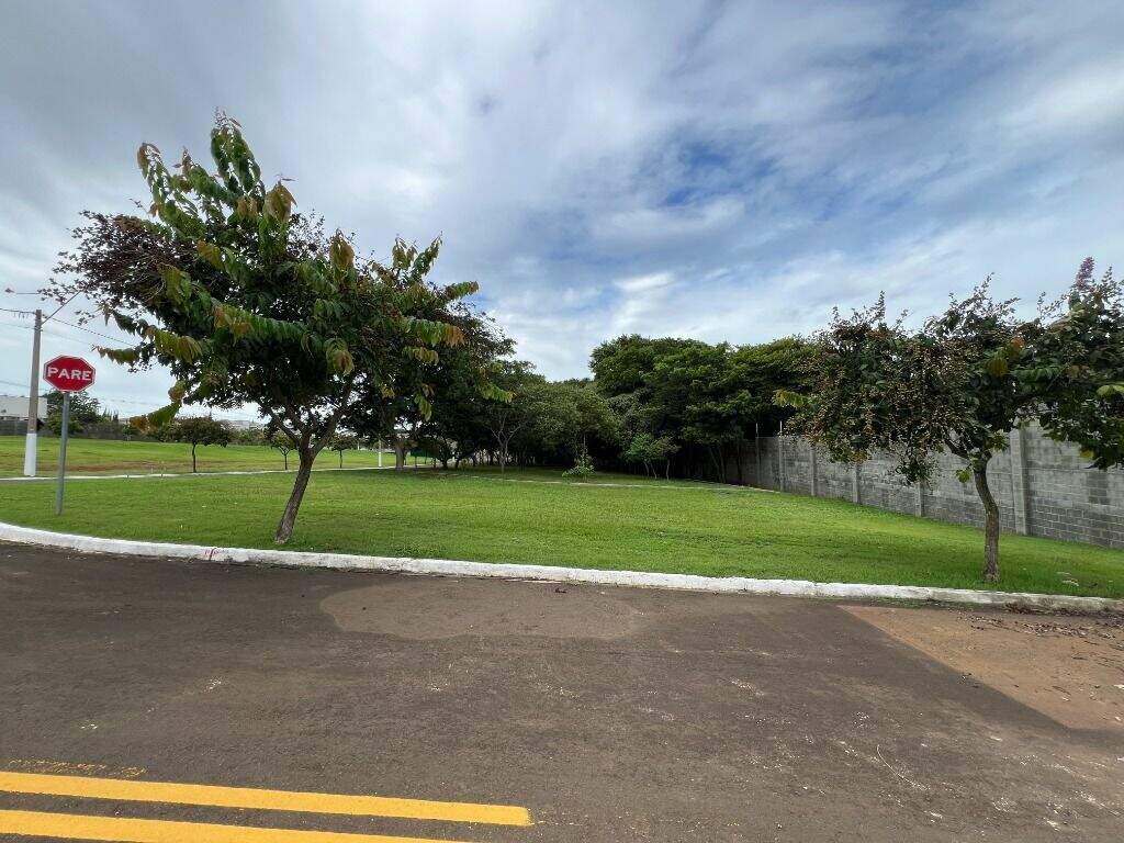 Terreno à venda no Unileste: 