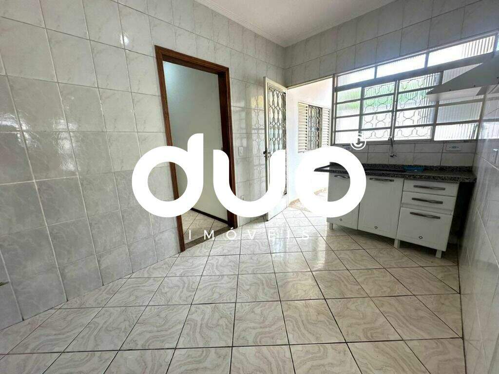 Casa à venda no parque primeiro de maio : 