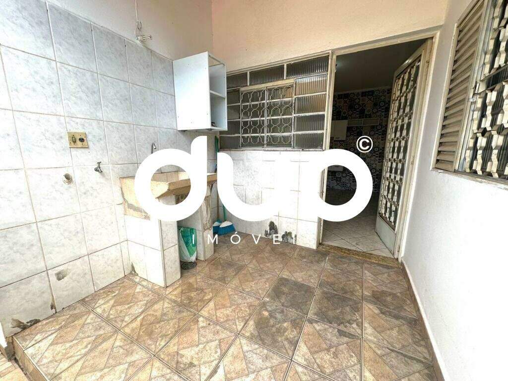 Casa à venda no parque primeiro de maio : 
