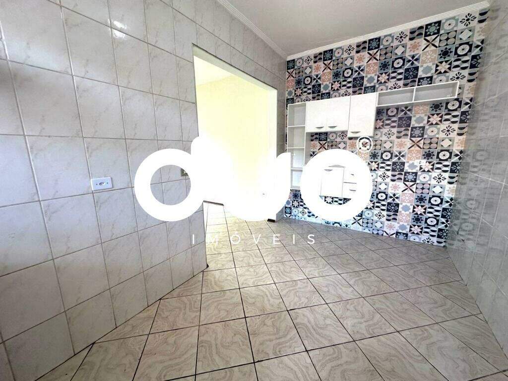 Casa à venda no parque primeiro de maio : 