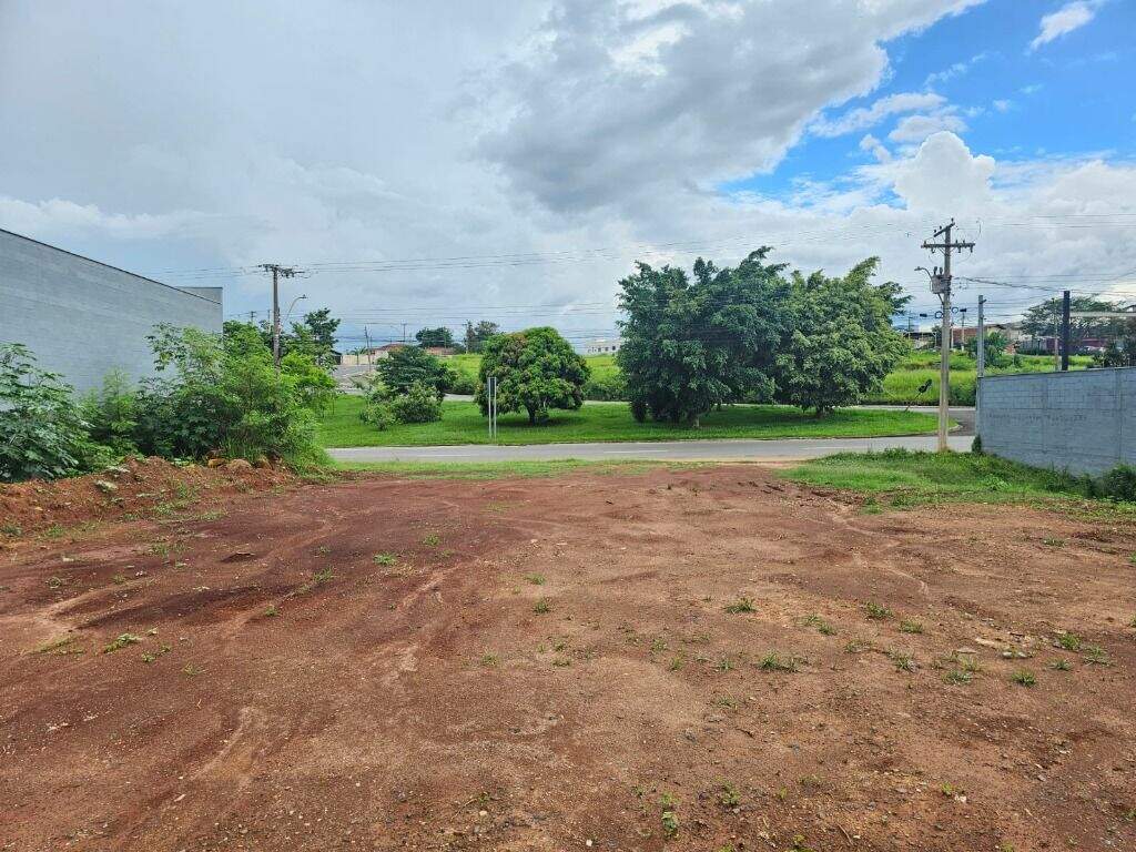 Terreno para aluguel no Jardim Algodoal: 