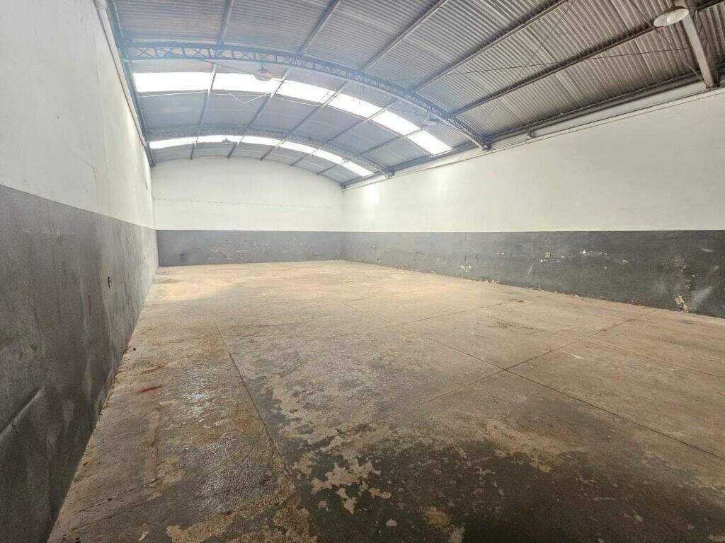 Barracão para aluguel no Jardim Caxambu: 