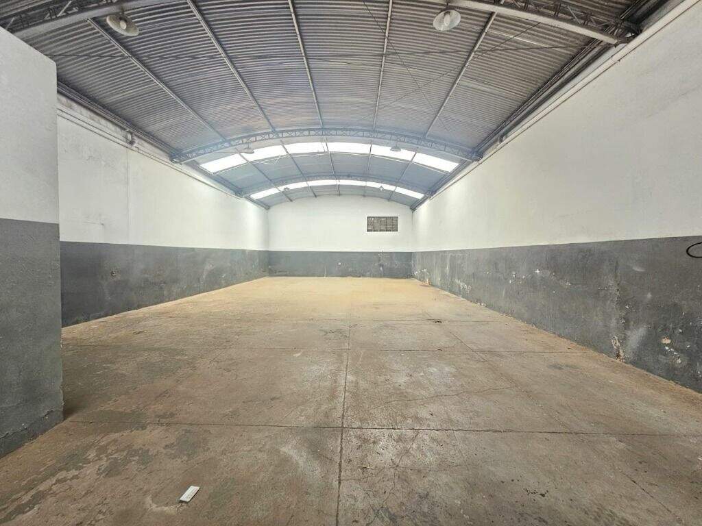Barracão para aluguel no Jardim Caxambu: 