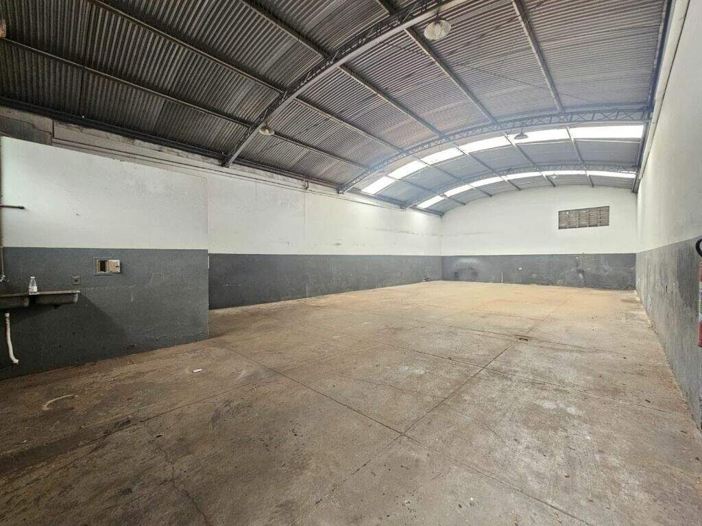 Barracão para aluguel no Jardim Caxambu: 