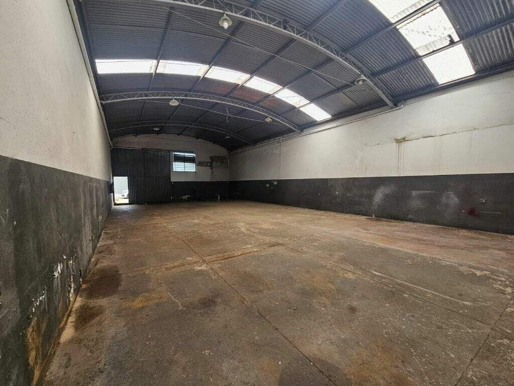 Barracão para aluguel no Jardim Caxambu: 