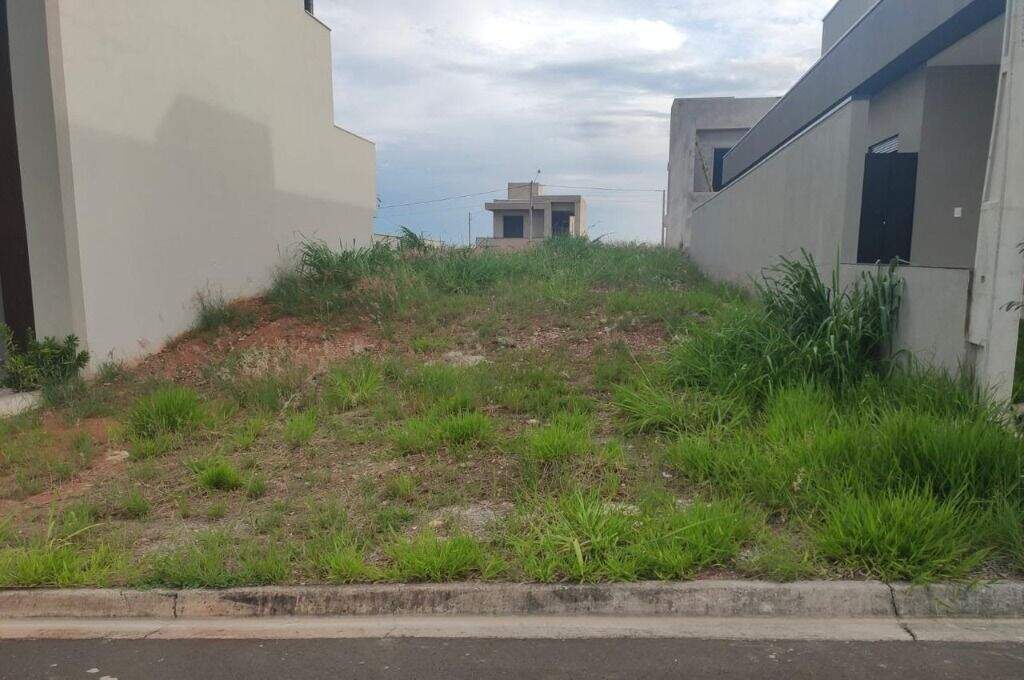 Terreno à venda no Jardim São Francisco: 