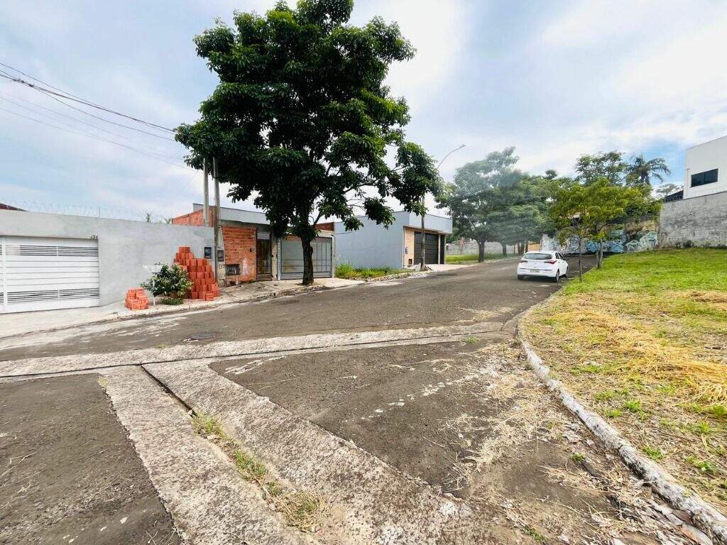 Terreno à venda no Paulicéia: 