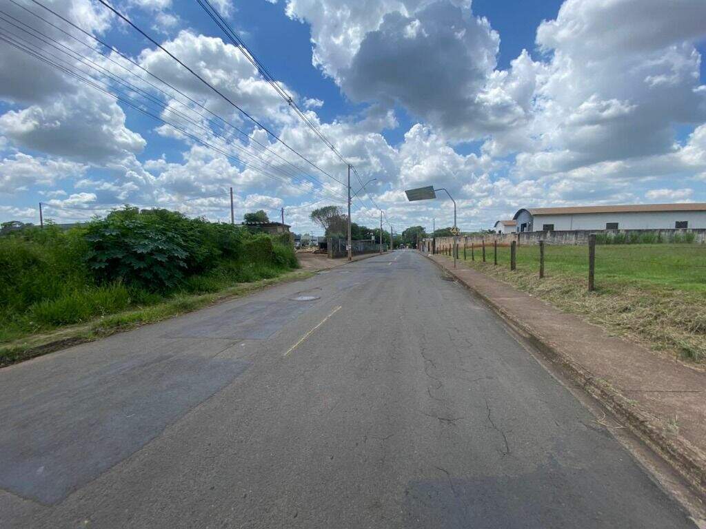Área à venda no Dois Córregos: 
