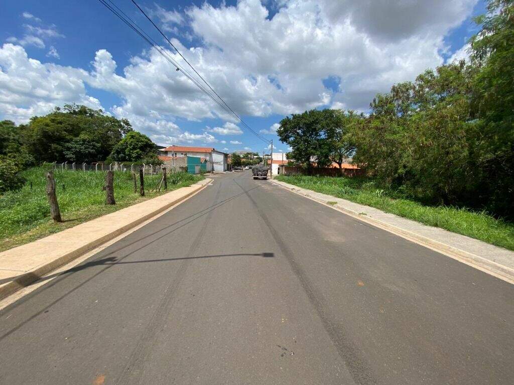 Área à venda no Dois Córregos: 