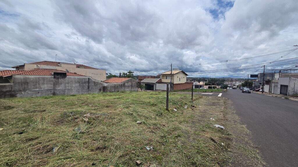 Terreno à venda no Parque Conceição II: 