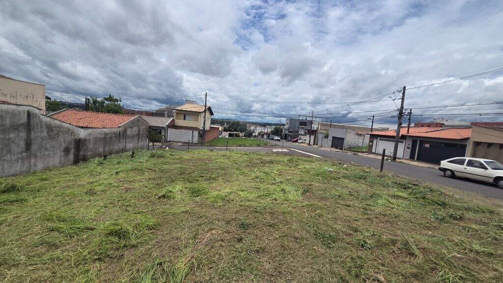 Terreno à venda no Parque Conceição II: 