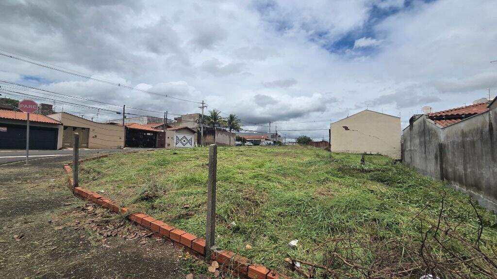 Terreno à venda no Parque Conceição II: 
