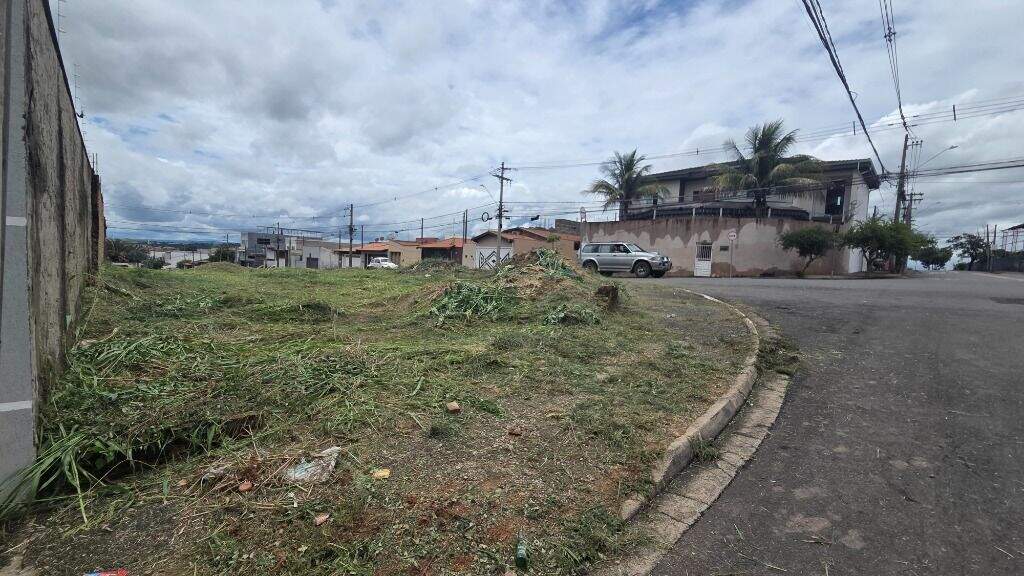Terreno à venda no Parque Conceição II: 
