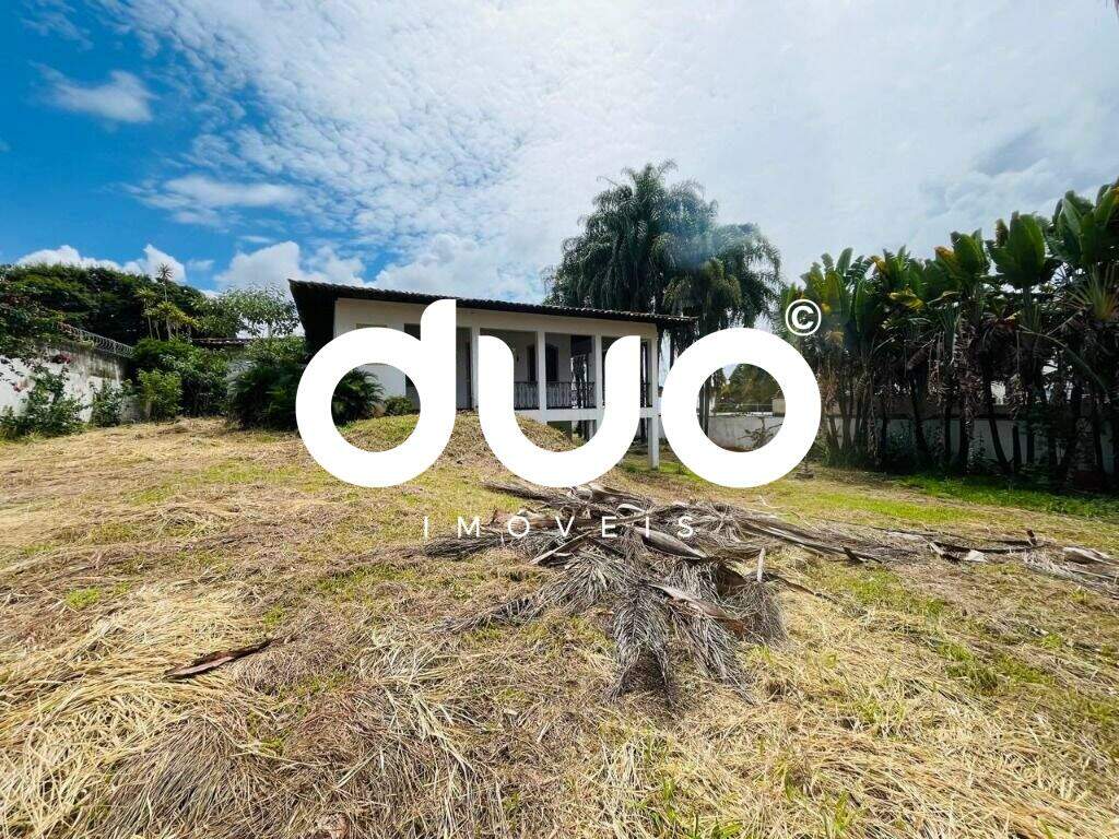 Casa à venda no Centro: 