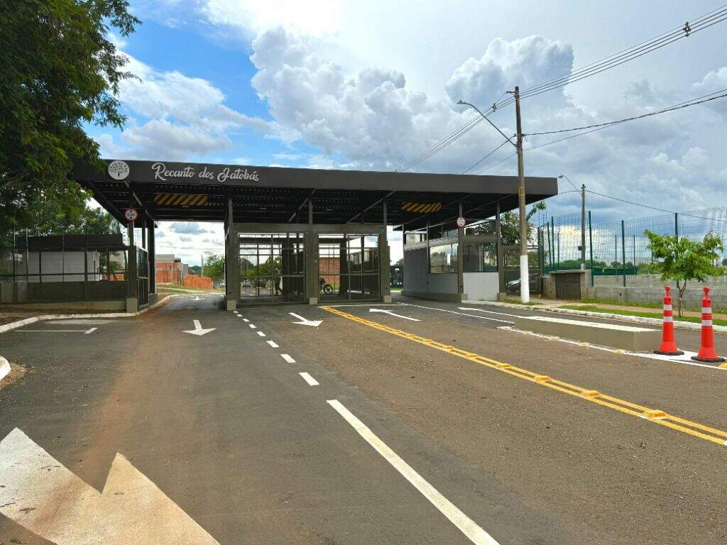 Terreno à venda no Unileste: 