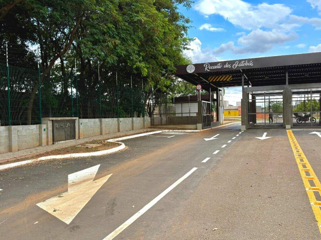 Terreno à venda no Unileste: 