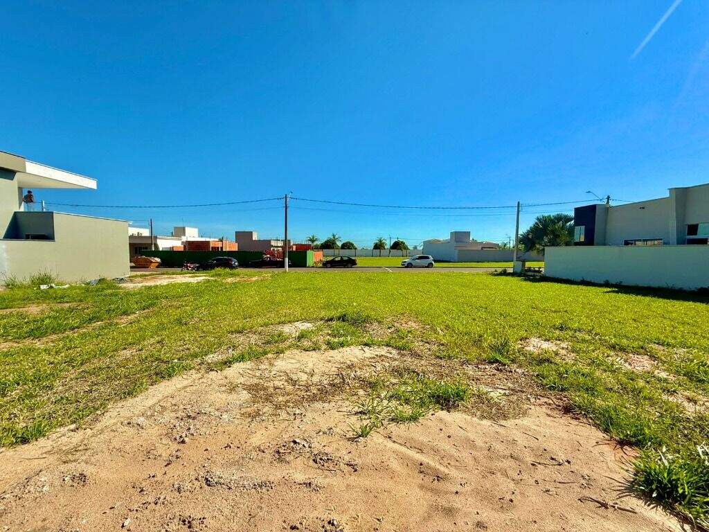 Terreno à venda no Bela Vida: 