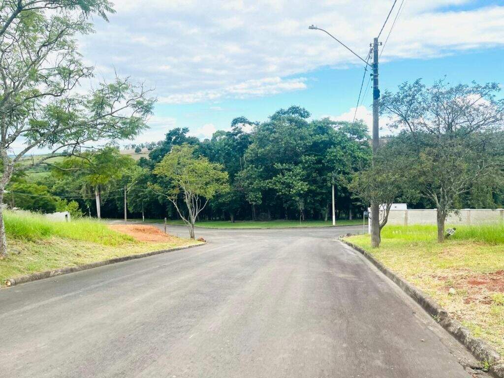 Terreno à venda no Morada dos Pássaros: 