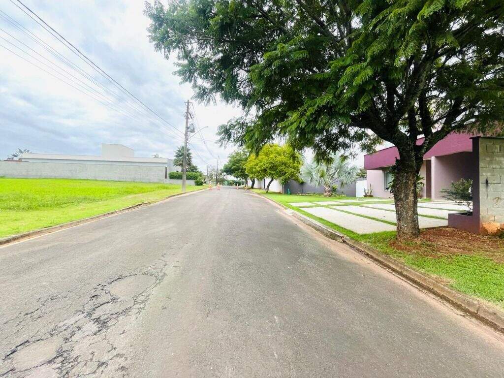 Terreno à venda no Morada dos Pássaros: 