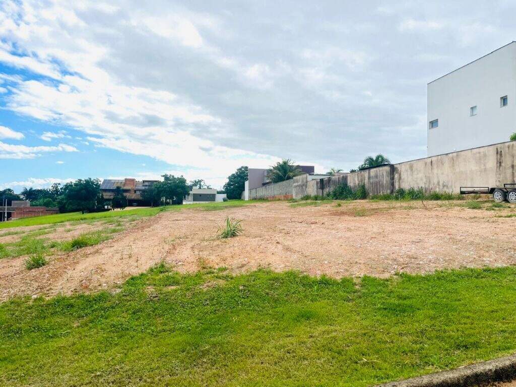 Terreno à venda no Morada dos Pássaros: 