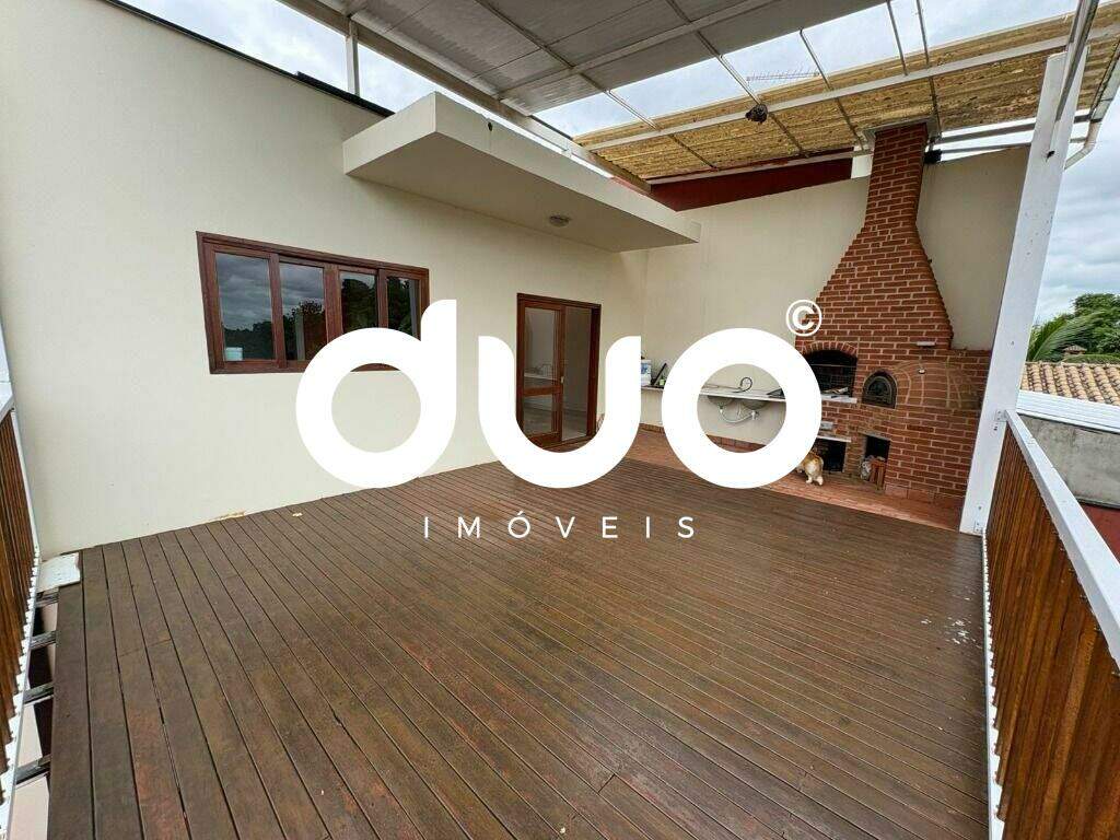 Casa à venda no Chácara Esperia: 