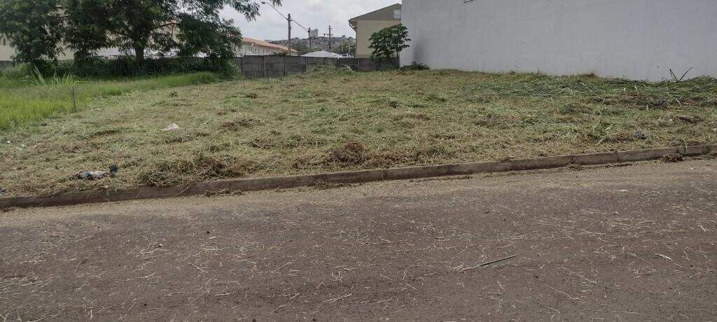 Terreno à venda no Altos do São Francisco: 