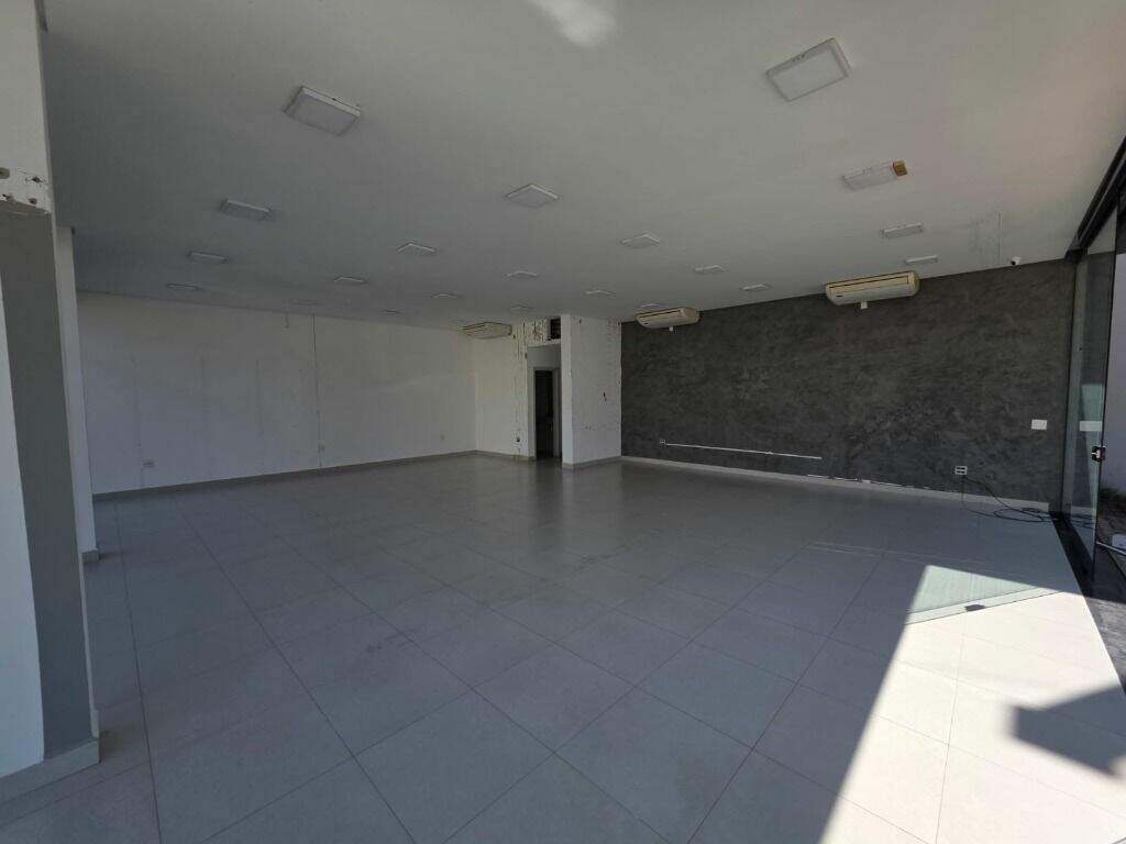 Salão para aluguel no Vila Rezende: 