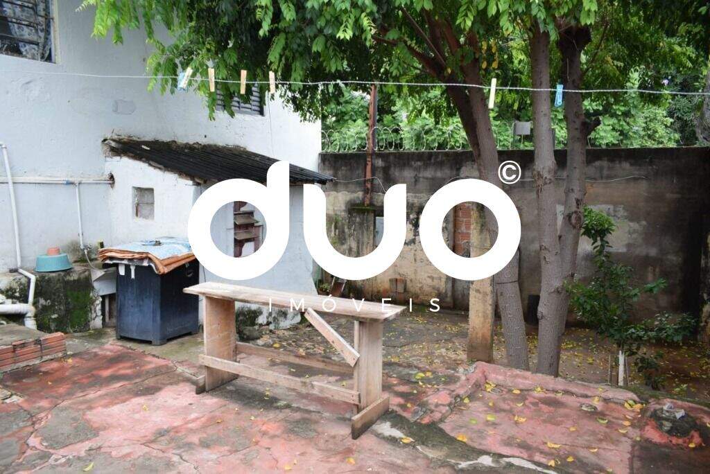 Casa à venda no Centro: 